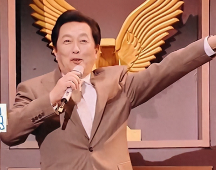 《伟大的长征》未播先火：于和伟演教员，何政军演老总，属他最像封面图