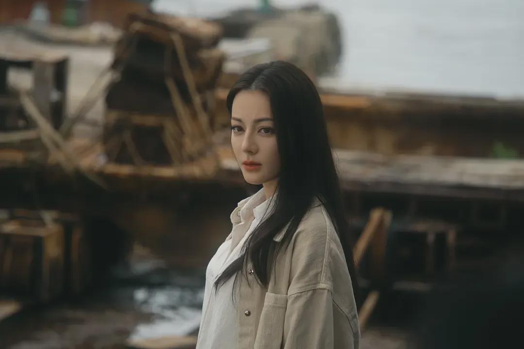 迪丽热巴悬疑奇幻剧：男主养母表面温柔，实际是地枭首领封面图