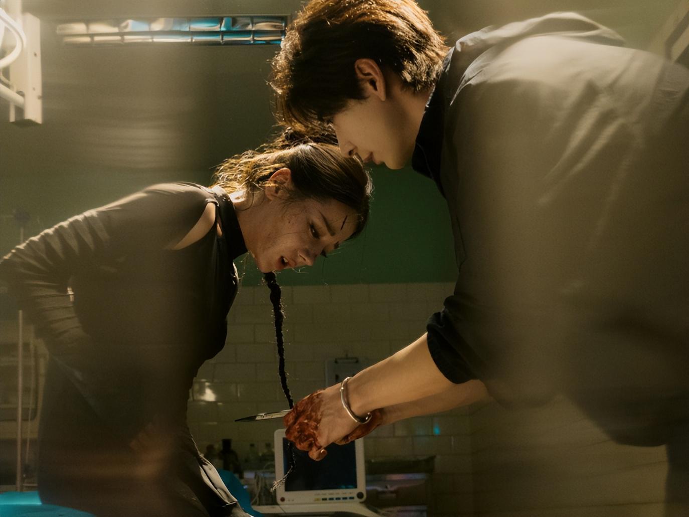 《亦舞之城》仅仅播3集，收视率第一，秦岚和钟汉良淘到宝了封面图