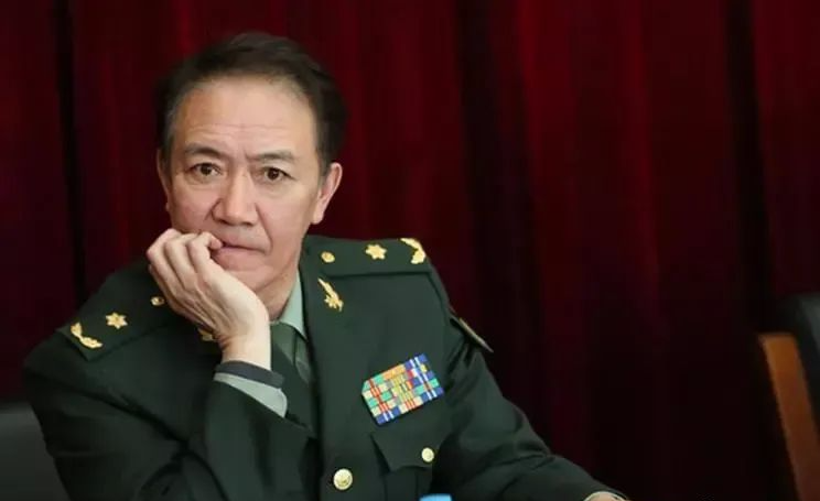 央视紧急叫停李幼斌反腐剧《守望者》，两集下架引发舆论热议封面图