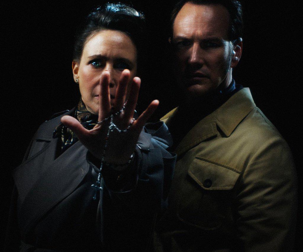 《招魂4》开画创系列最佳，“罗小黑”北美上映封面图