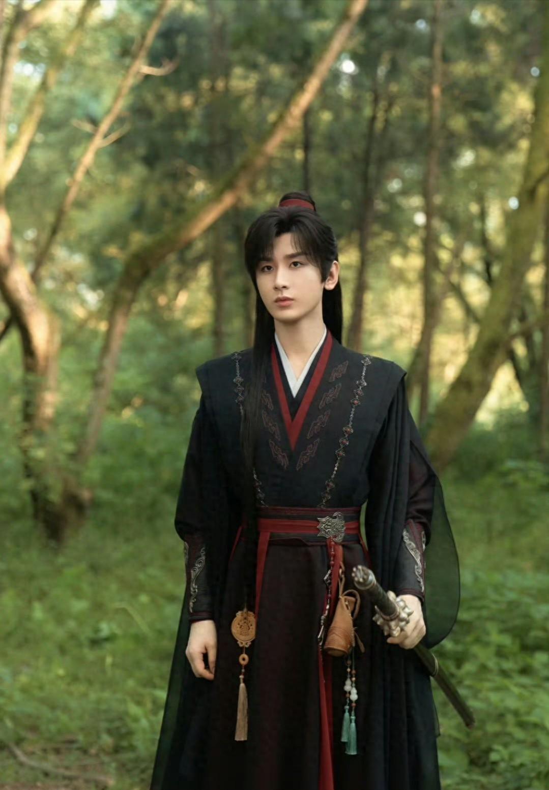 《赴山海》争议不断，成毅关键两点和武侠内核，依然值得一夸封面图