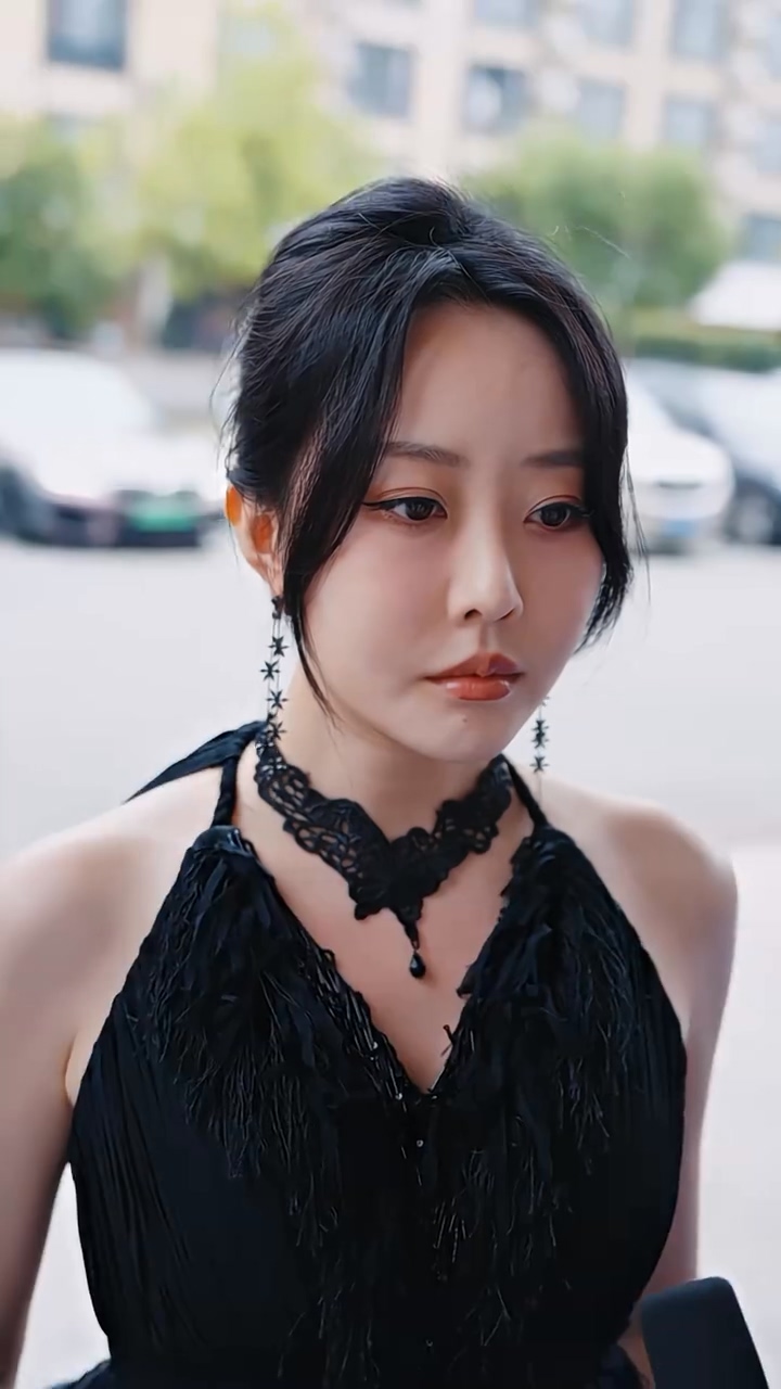 退婚后，女战神后悔哭了封面图