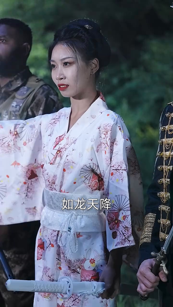 镇世东皇封面图