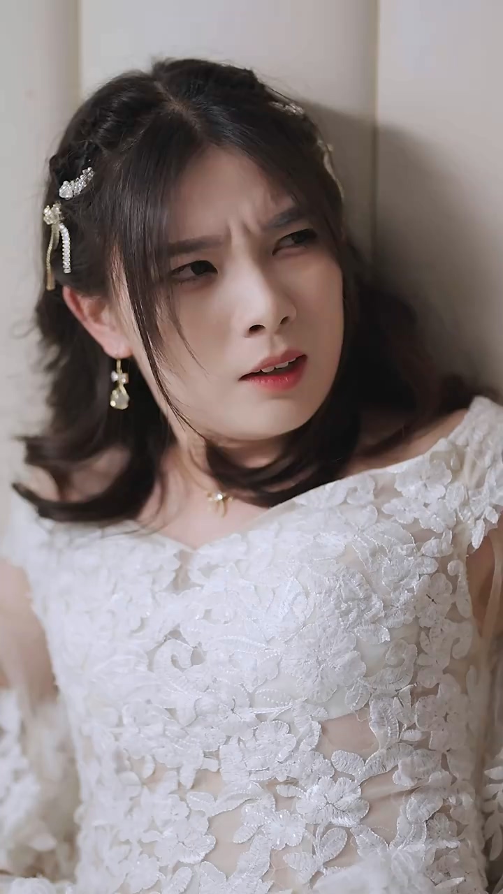 墨少，夫人她又逃了封面图