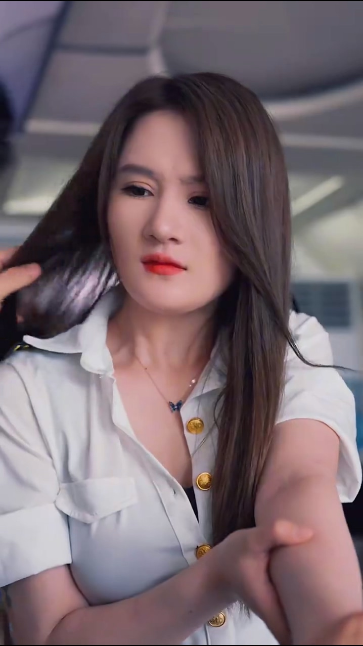 绝色总裁的贴身保镖封面图